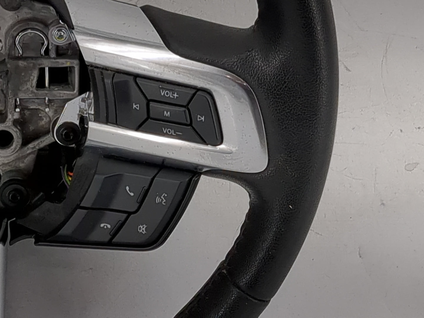 2016 Ford Mustang Steering Wheel Oem Black - Oemusedautoparts1.com