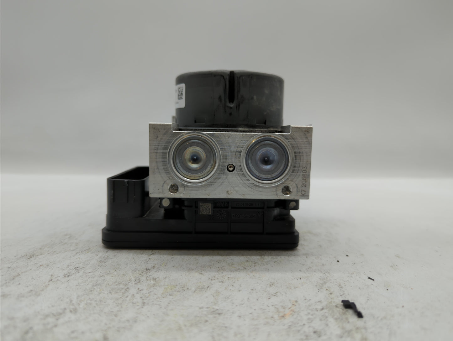 2015-2018 Ford Mustang ABS Pump Control Module Replacement P/N:GR3C-2C219-BD GR3C-2C405-BB Fits Fits 2015 2016 2017 2018 OEM