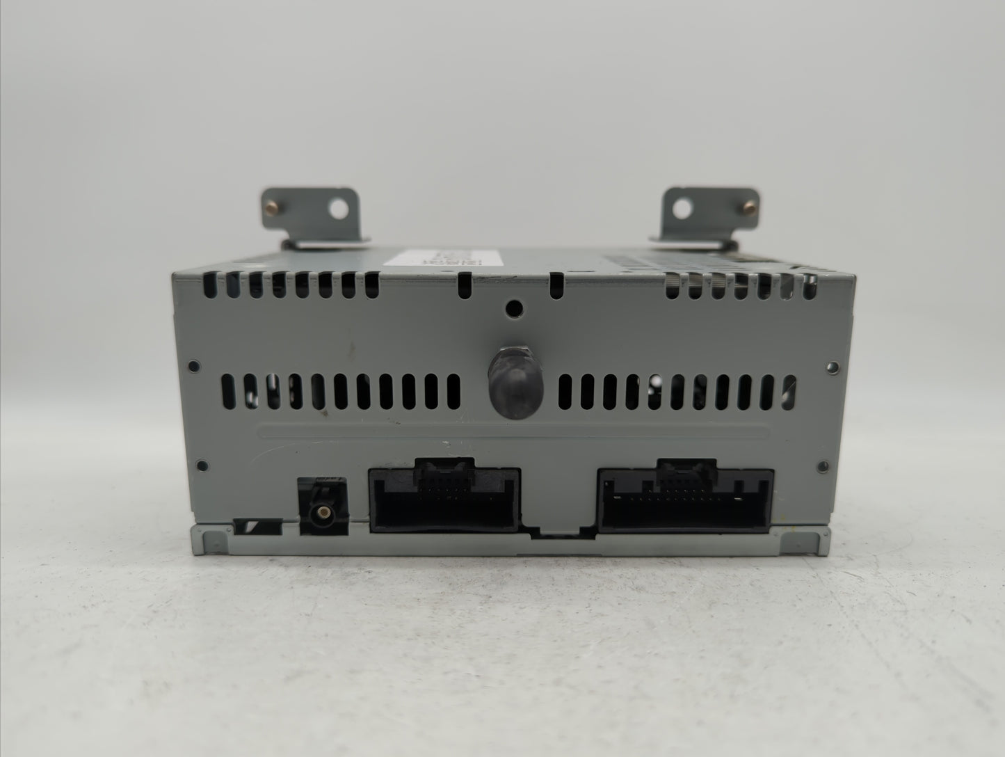 2016 Ford Mustang Am Fm Cd Player Radio Receiver - Oemusedautoparts1.com