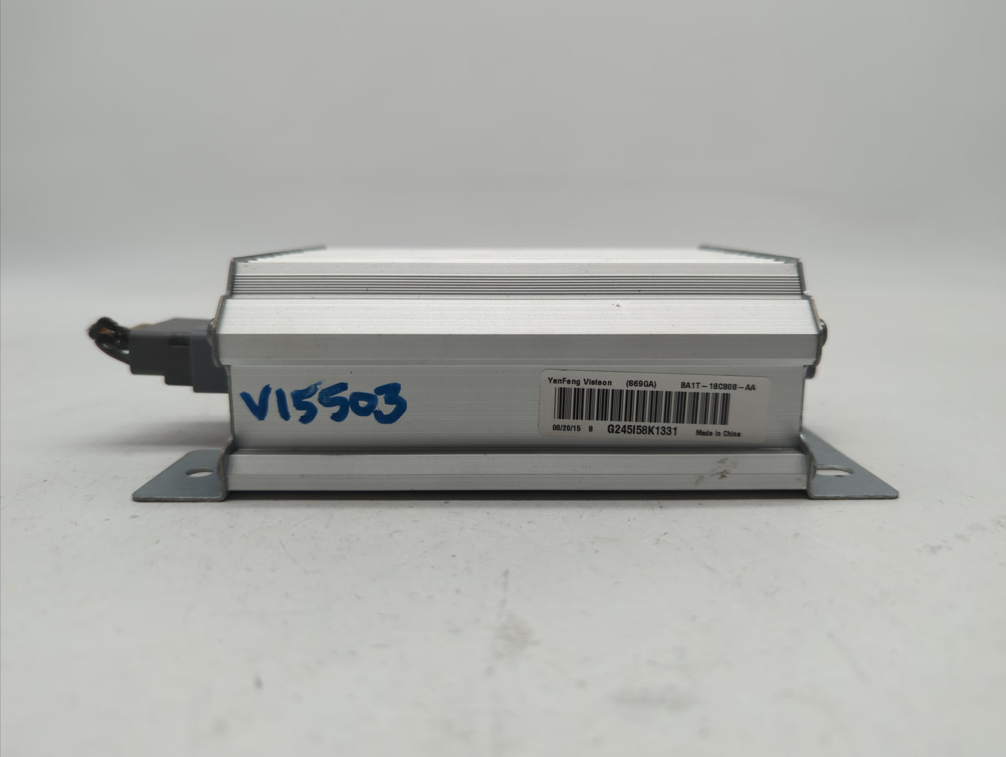 2016-2017 Ford Mustang Radio AM FM Cd Player Receiver Replacement P/N:BA1T-18C808-AA Fits Fits 2016 2017 OEM Used Auto Parts