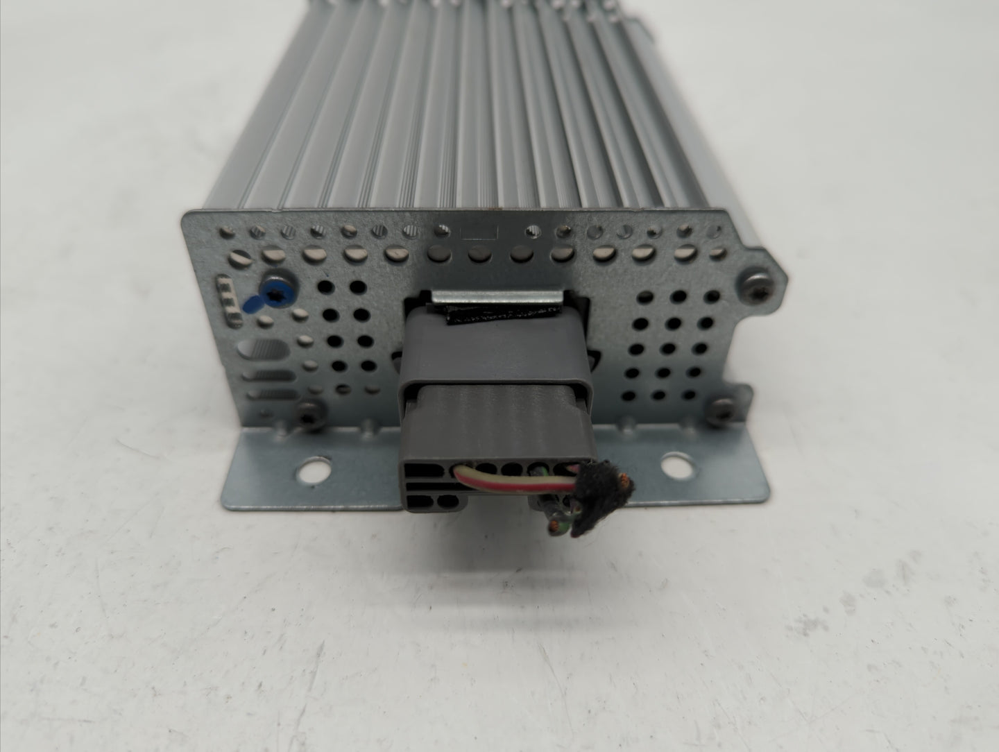 2016-2017 Ford Mustang Radio AM FM Cd Player Receiver Replacement P/N:BA1T-18C808-AA Fits Fits 2016 2017 OEM Used Auto Parts