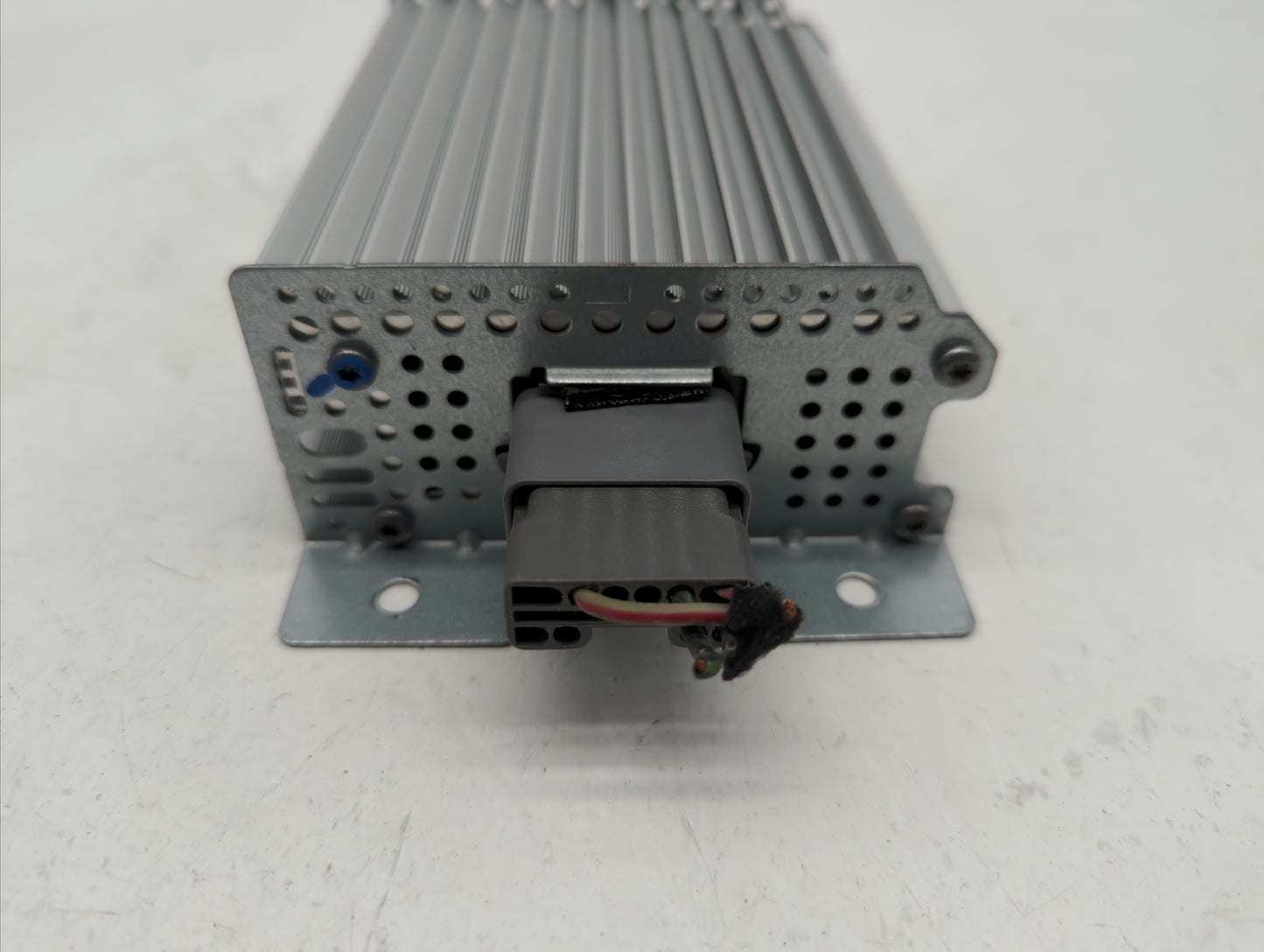 2016-2017 Ford Mustang Radio AM FM Cd Player Receiver Replacement P/N:BA1T-18C808-AA Fits Fits 2016 2017 OEM Used Auto Parts