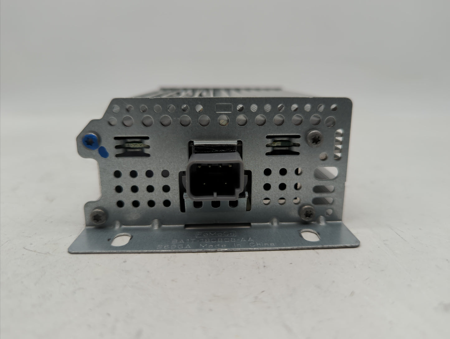 2016-2017 Ford Mustang Radio AM FM Cd Player Receiver Replacement P/N:BA1T-18C808-AA Fits Fits 2016 2017 OEM Used Auto Parts