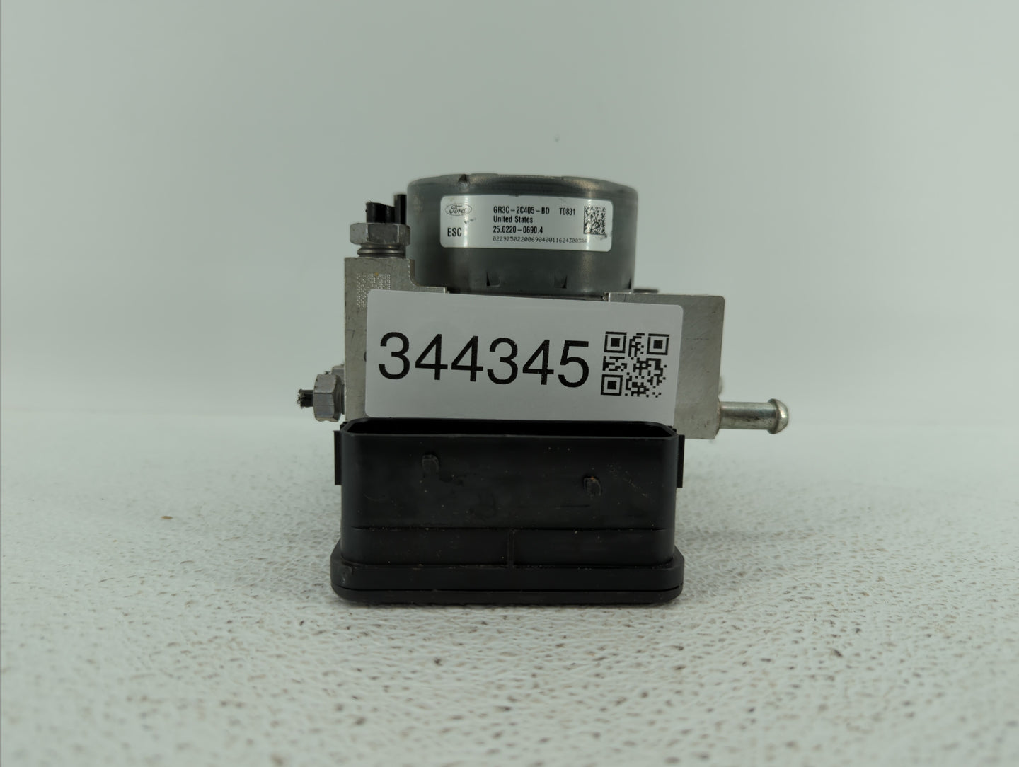 2015-2018 Ford Mustang ABS Pump Control Module Replacement P/N:GR3C-2C405-BD FR3C-2C405-BE Fits Fits 2015 2016 2017 2018 OEM