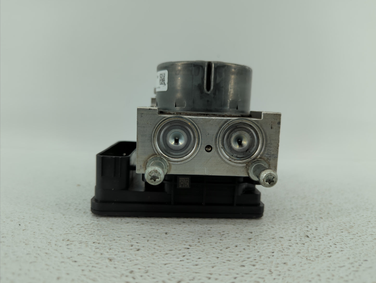 2015-2018 Ford Mustang ABS Pump Control Module Replacement P/N:GR3C-2C405-BD FR3C-2C405-BE Fits Fits 2015 2016 2017 2018 OEM