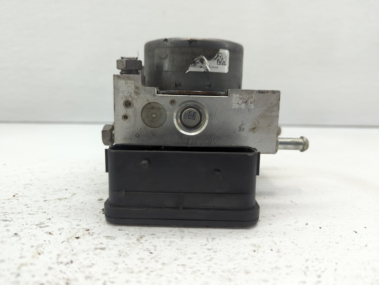 2015-2020 Ford Mustang ABS Pump Control Module Replacement P/N:GR3C-2C405-BB GR3C-2C405-BD Fits Fits 2015 2016 2017 2018 201