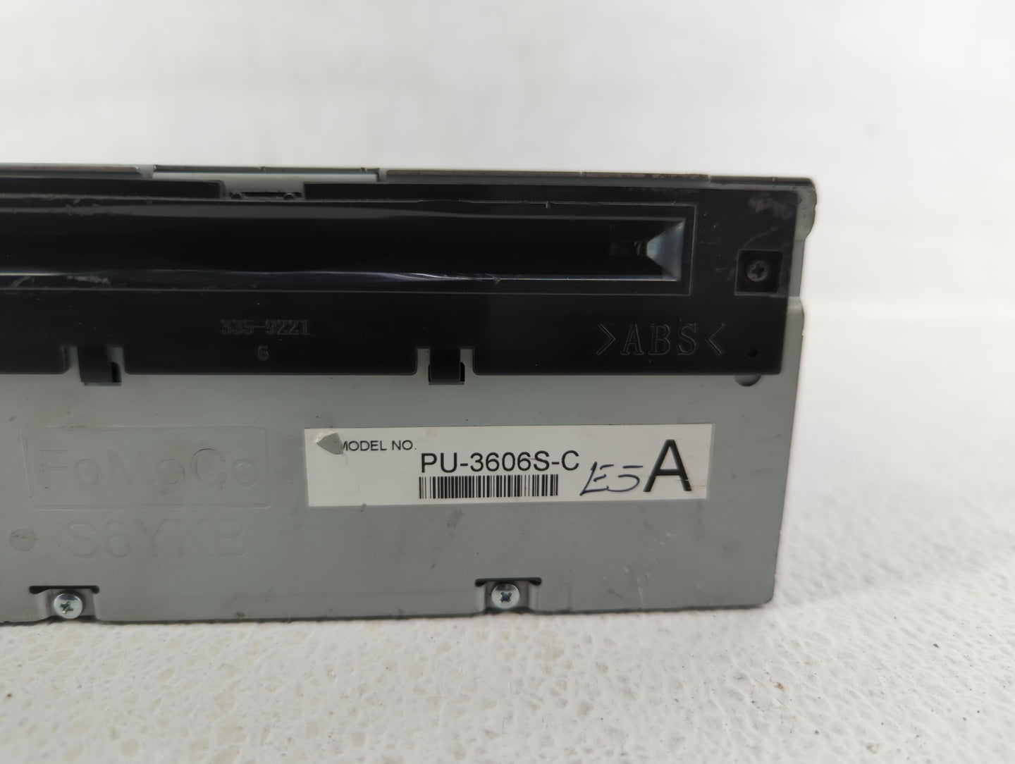 2016-2017 Ford Mustang Radio AM FM Cd Player Receiver Replacement P/N:GR3T19C107AB Fits Fits 2016 2017 OEM Used Auto Parts -