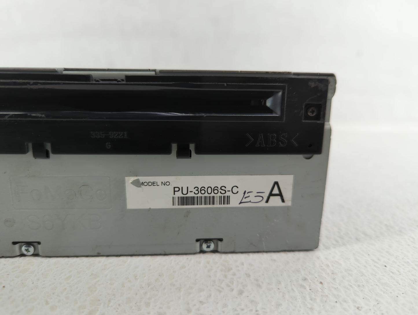 2016-2017 Ford Mustang Radio AM FM Cd Player Receiver Replacement P/N:GR3T19C107AB Fits Fits 2016 2017 OEM Used Auto Parts -