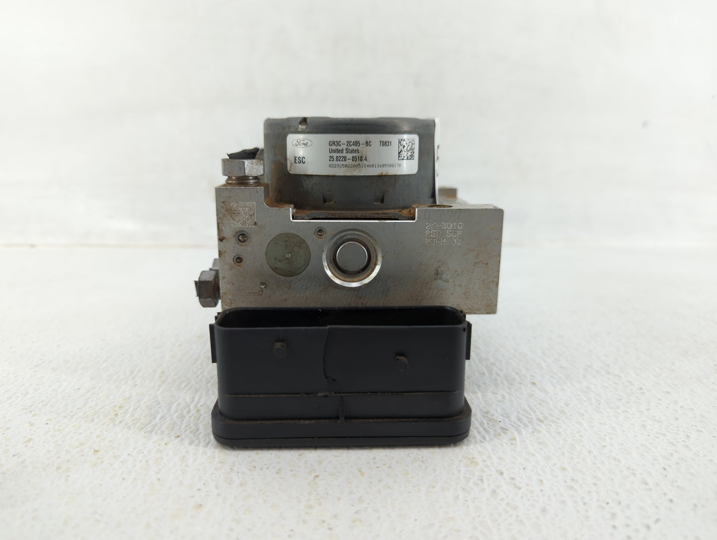 2015-2020 Ford Mustang ABS Pump Control Module Replacement P/N:GR3C-2C405-BB GR3C-2C405-BD Fits Fits 2015 2016 2017 2018 201