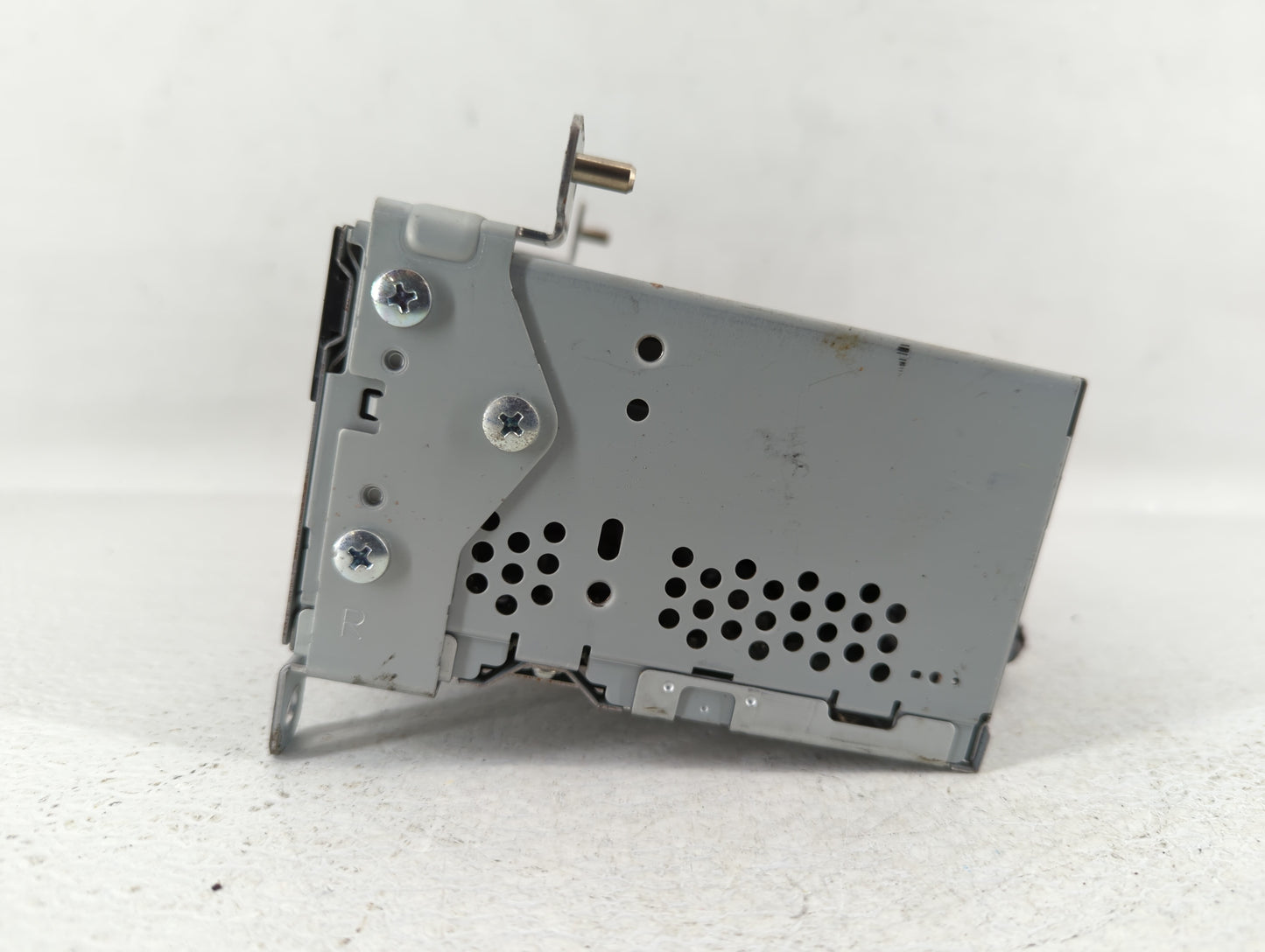 2016-2017 Ford Mustang Radio AM FM Cd Player Receiver Replacement P/N:GR3T-19C107-DC Fits Fits 2016 2017 OEM Used Auto Parts