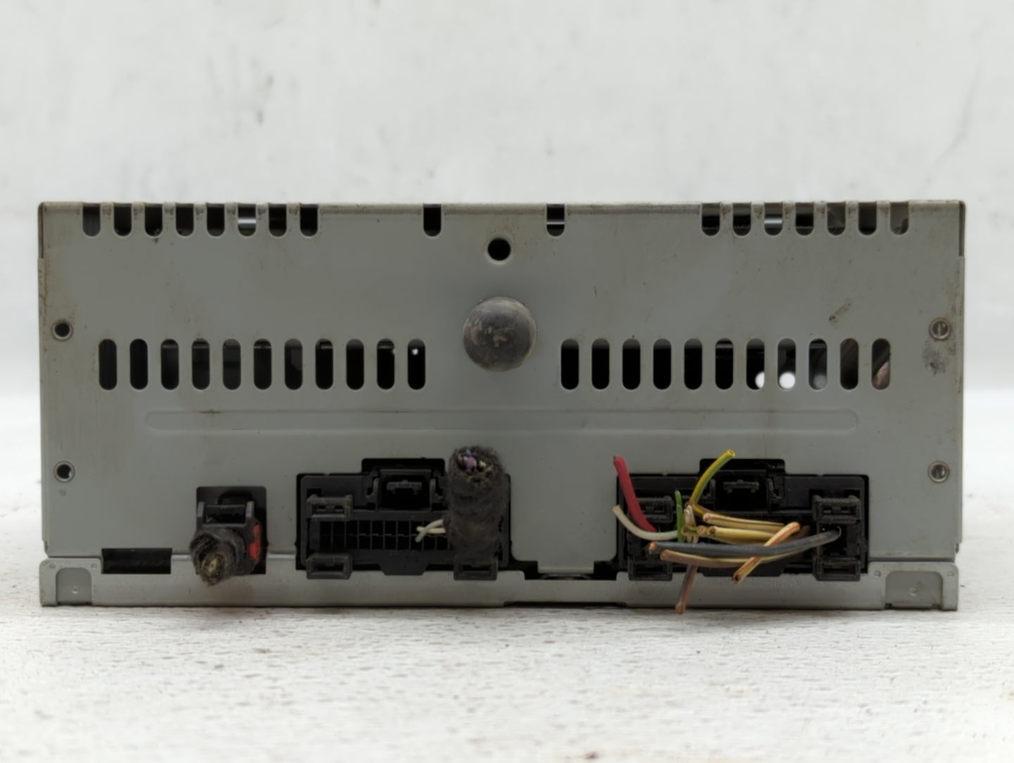 2015-2016 Ford Mustang Am Fm Cd Player Radio Receiver - Oemusedautoparts1.com