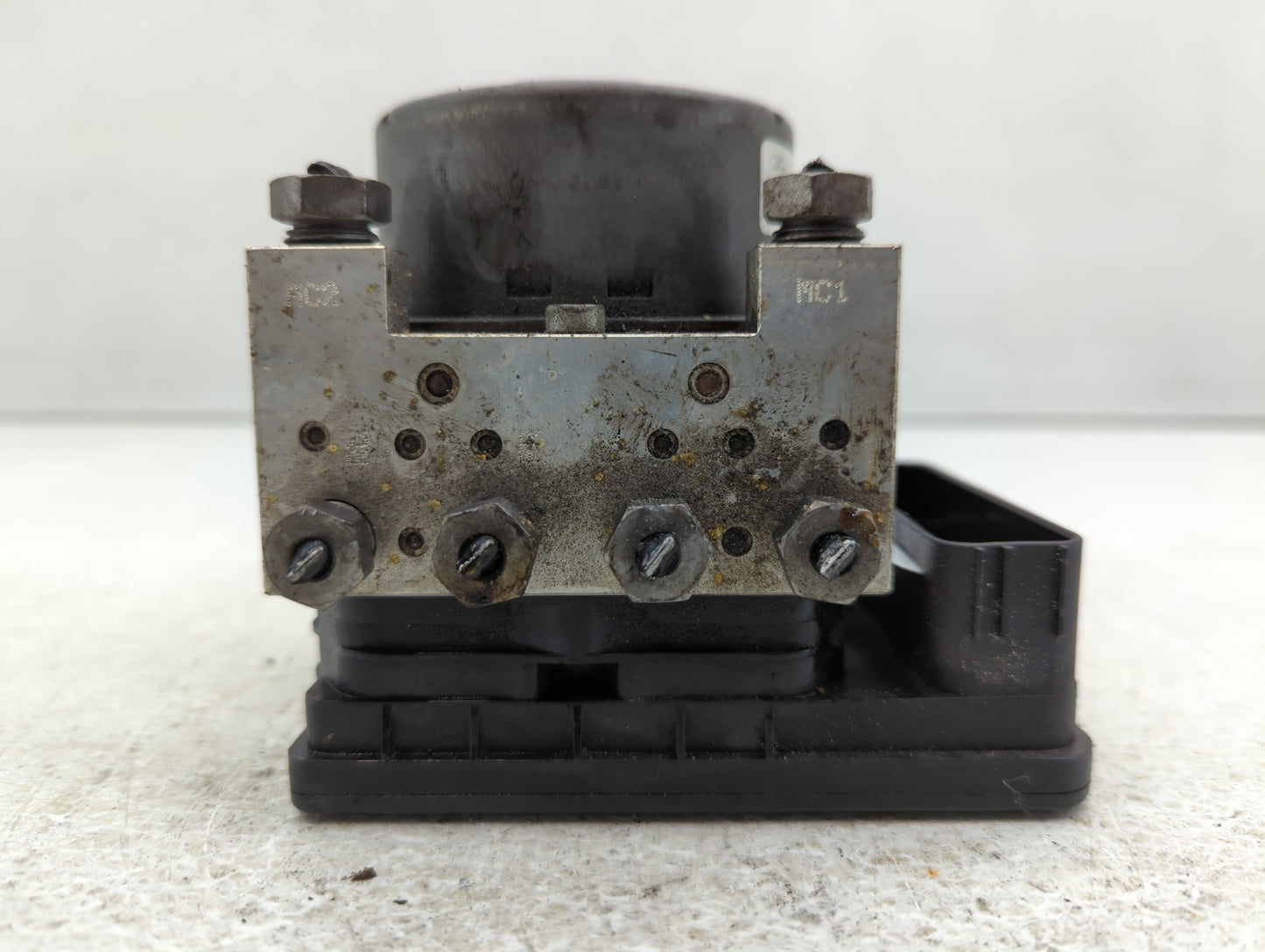 2015-2020 Ford Mustang ABS Pump Control Module Replacement P/N:GR3C-2C405-BC Fits Fits 2015 2016 2017 2018 2019 2020 OEM Use