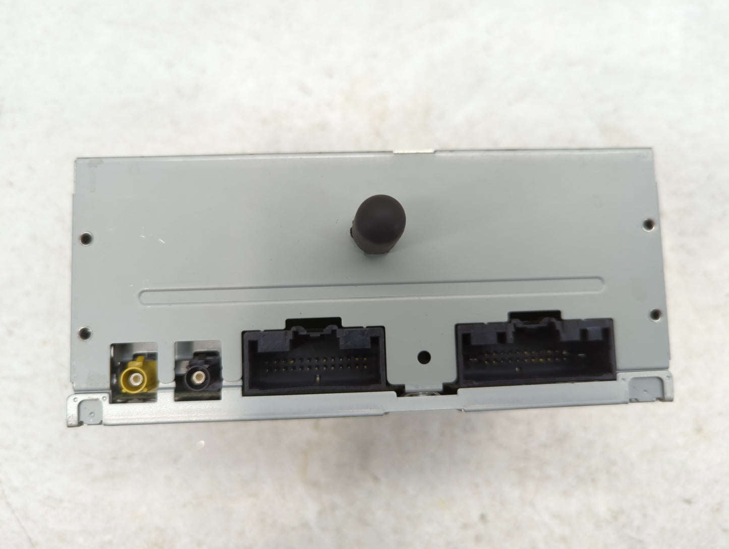 2016-2017 Ford Mustang Radio AM FM Cd Player Receiver Replacement P/N:GR3T19C107MB Fits Fits 2016 2017 OEM Used Auto Parts -