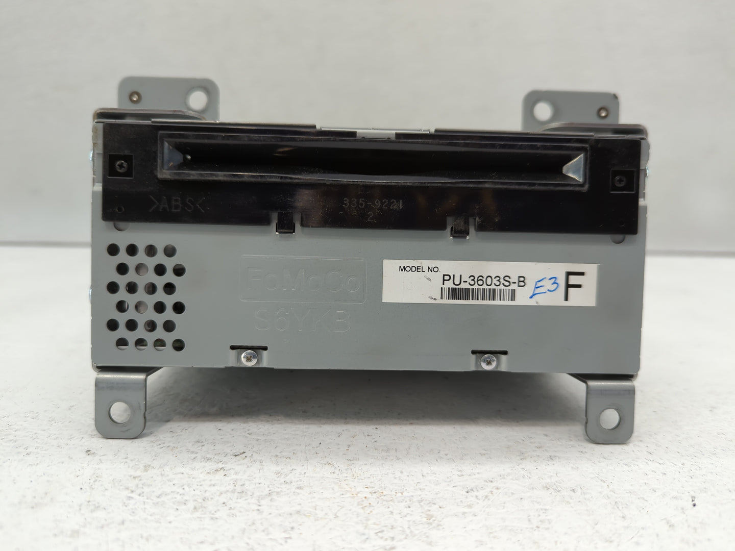 2015-2016 Ford Mustang Am Fm Cd Player Radio Receiver - Oemusedautoparts1.com