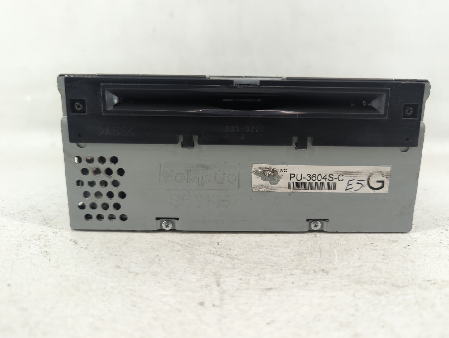 2016-2016 Ford Mustang Am Fm Cd Player Radio Receiver - Oemusedautoparts1.com