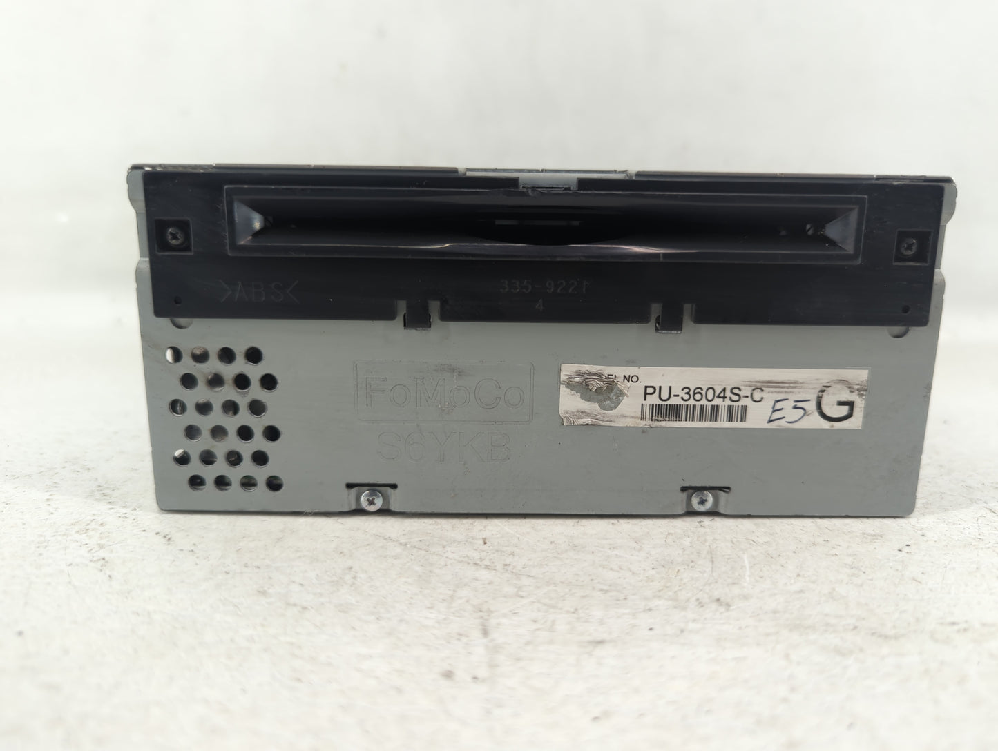 2016-2016 Ford Mustang Am Fm Cd Player Radio Receiver - Oemusedautoparts1.com