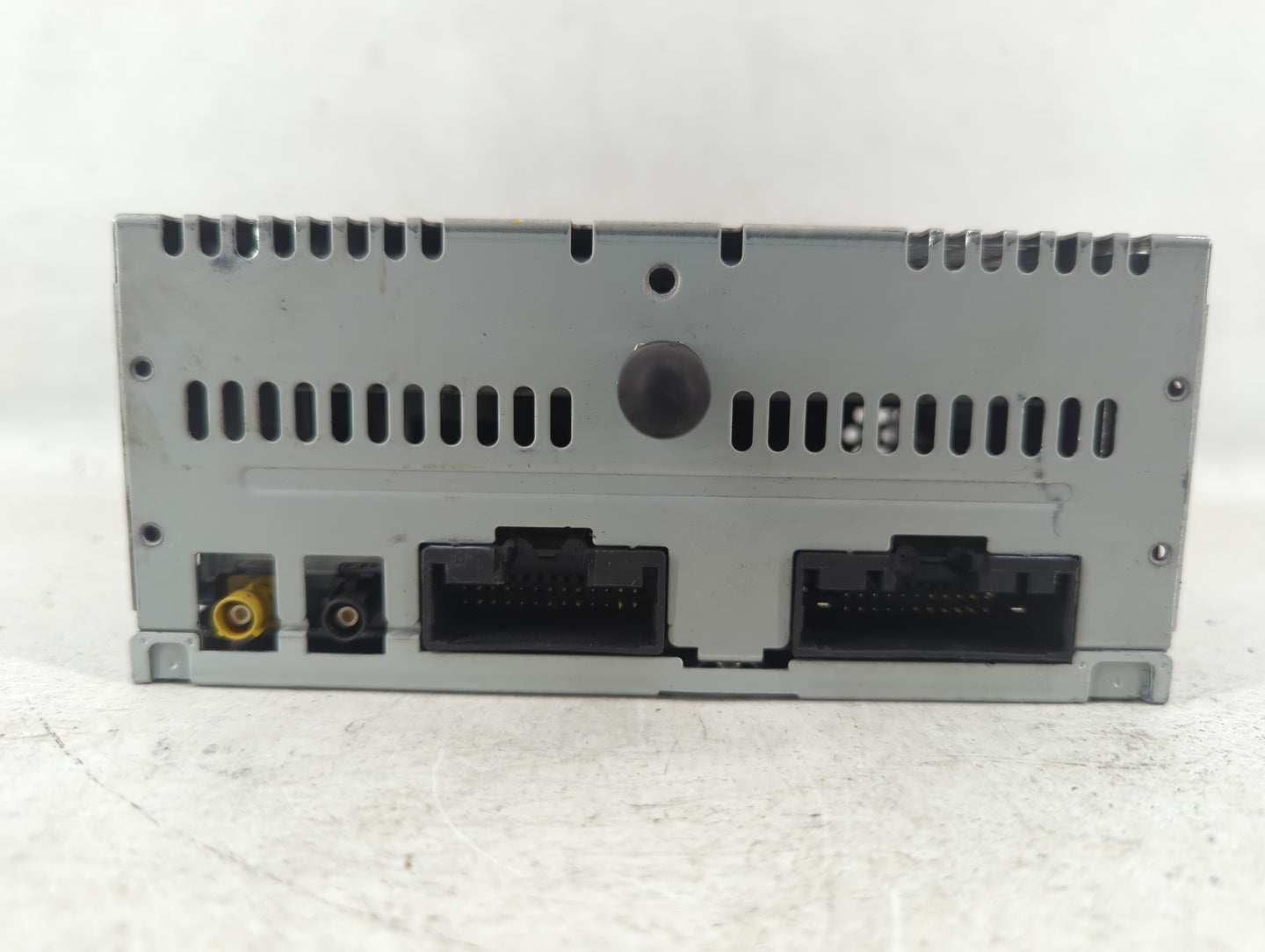 2016-2016 Ford Mustang Am Fm Cd Player Radio Receiver - Oemusedautoparts1.com