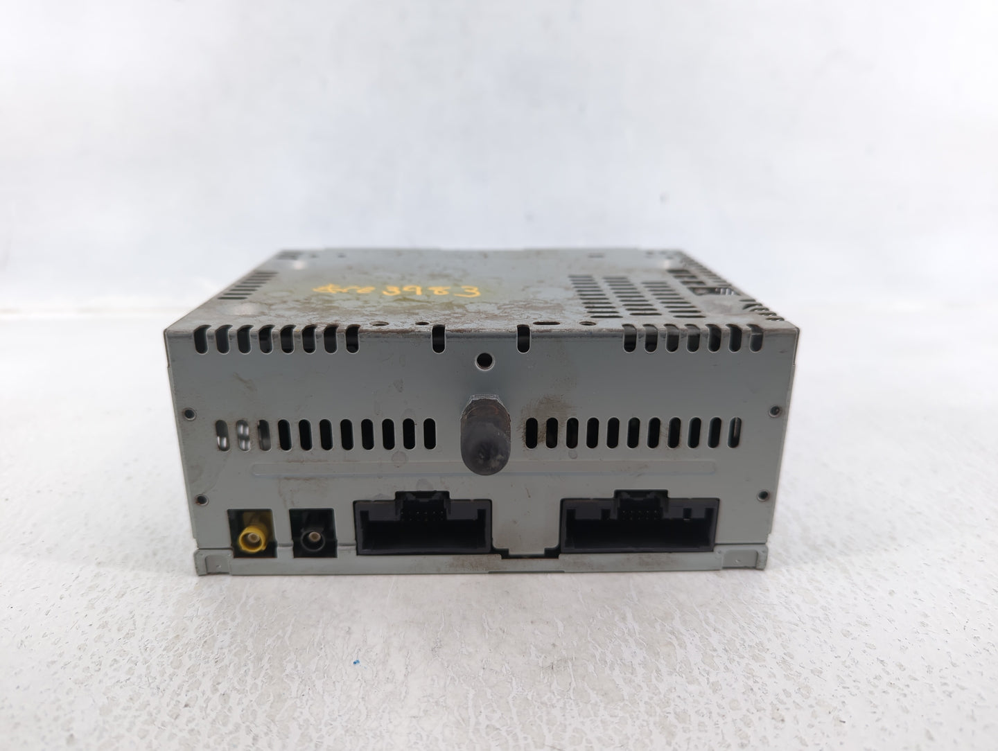 2015-2016 Ford Mustang Radio AM FM Cd Player Receiver Replacement P/N:FR3T-19C107-TF Fits Fits 2015 2016 OEM Used Auto Parts