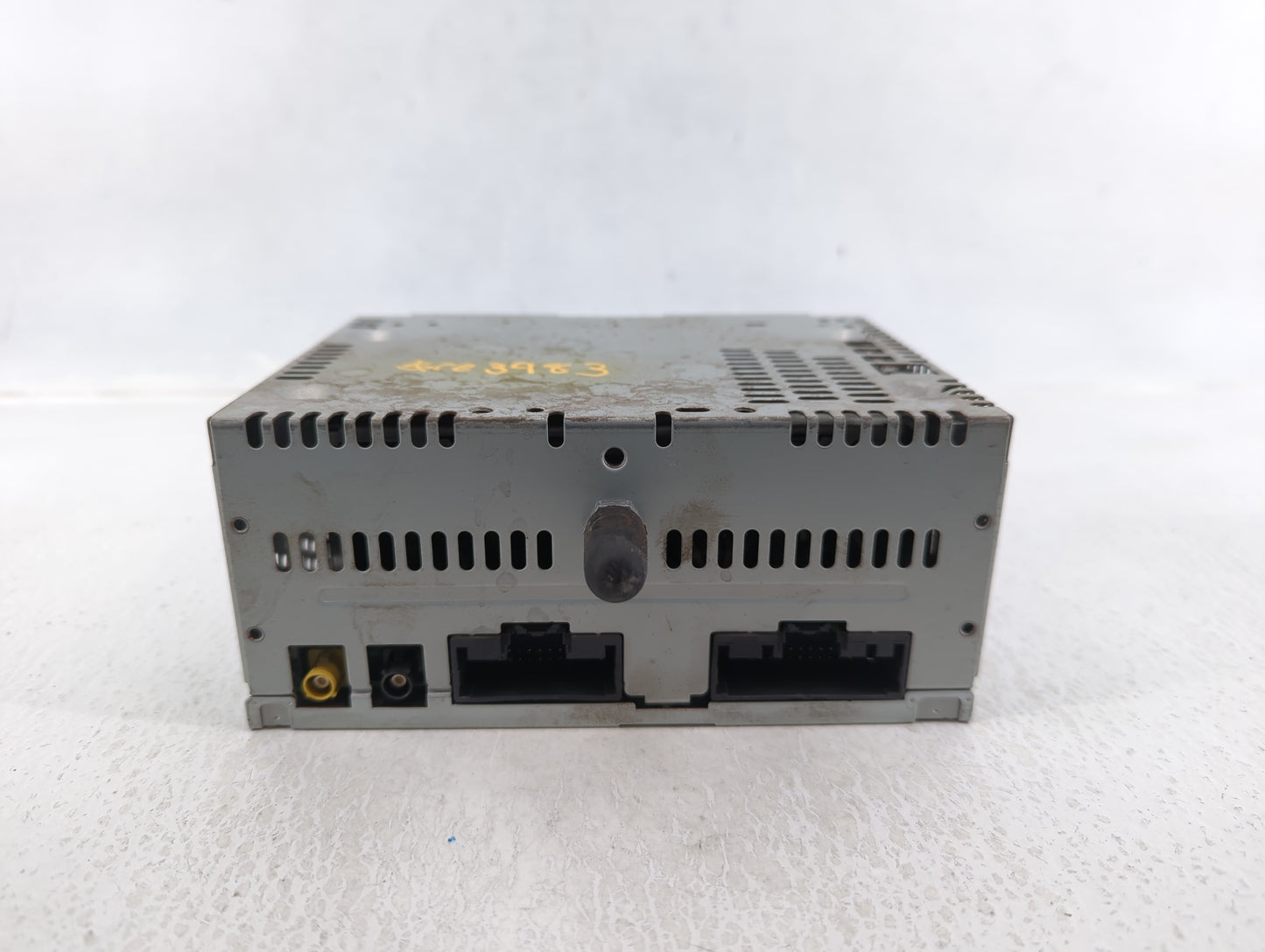 2015-2016 Ford Mustang Radio AM FM Cd Player Receiver Replacement P/N:FR3T-19C107-TF Fits Fits 2015 2016 OEM Used Auto Parts