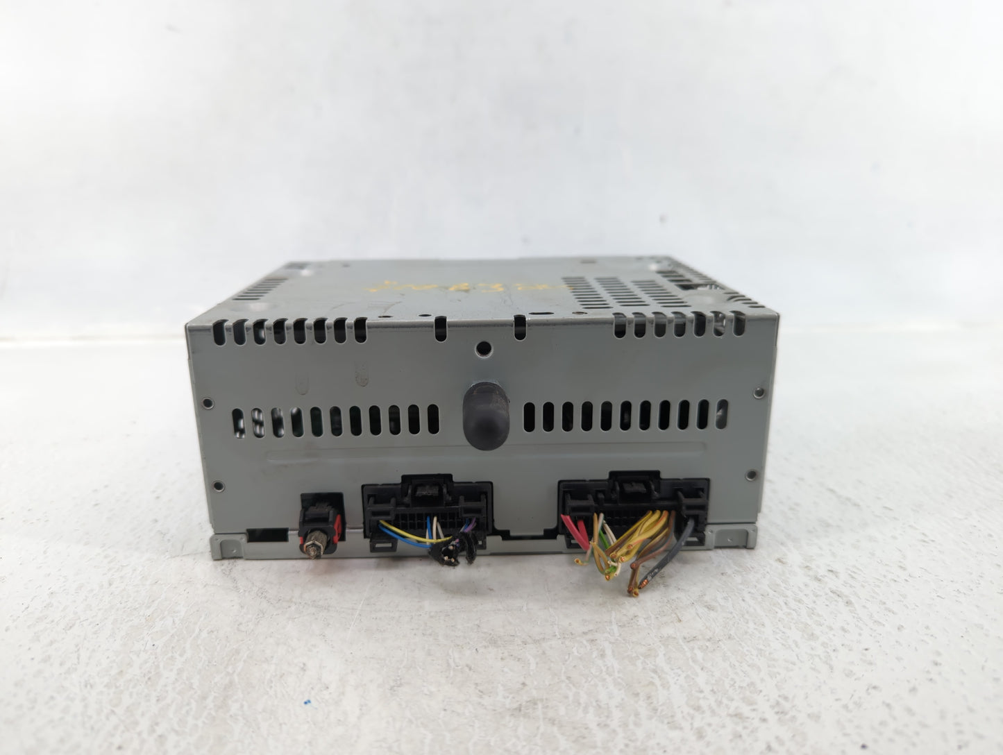2015-2016 Ford Mustang Radio AM FM Cd Player Receiver Replacement P/N:FR3T-19C107-SE Fits Fits 2015 2016 OEM Used Auto Parts