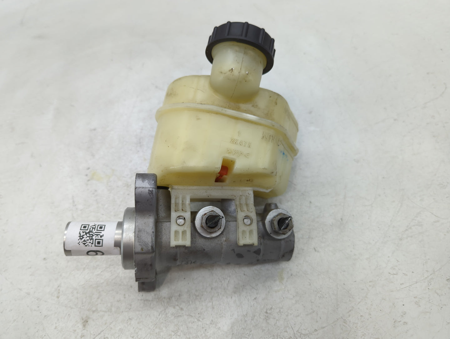 2015-2022 Ford Mustang Brake Master Cylinder - Oemusedautoparts1.com