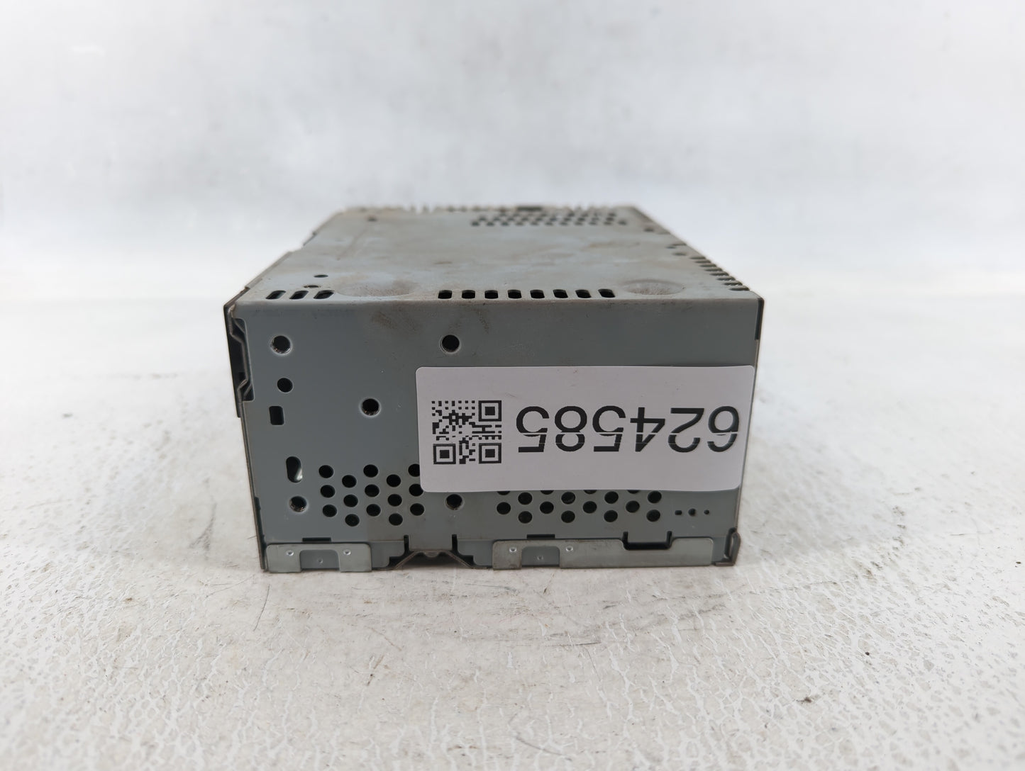 2016-2017 Ford Mustang Am Fm Cd Player Radio Receiver - Oemusedautoparts1.com