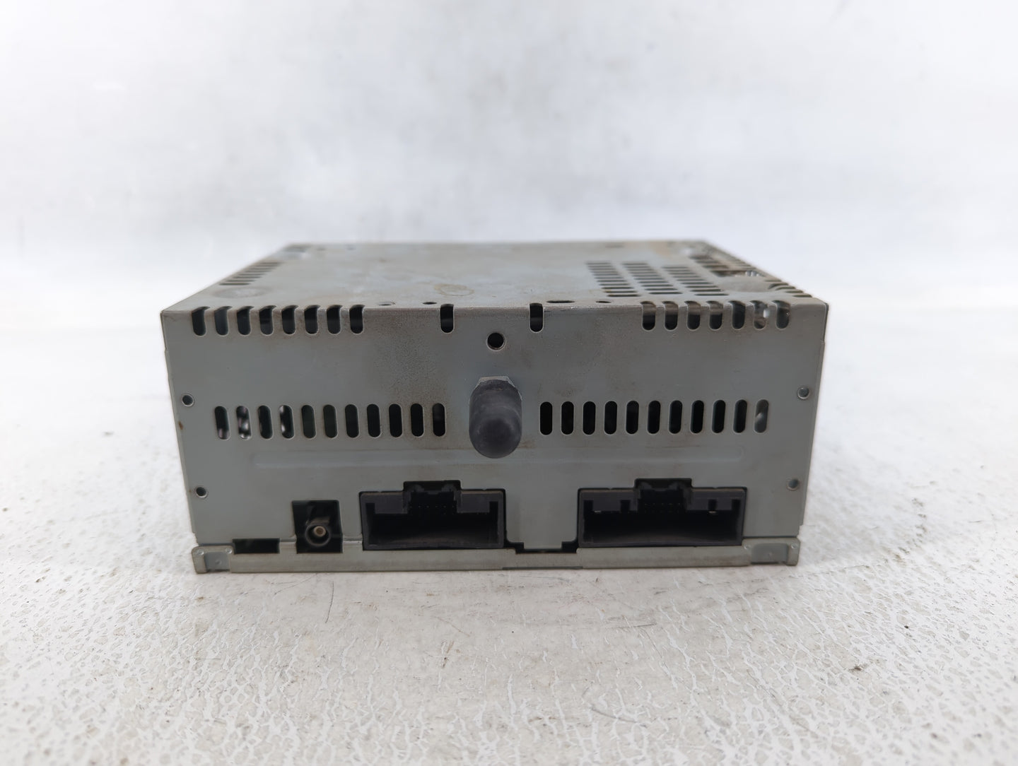 2016-2017 Ford Mustang Am Fm Cd Player Radio Receiver - Oemusedautoparts1.com