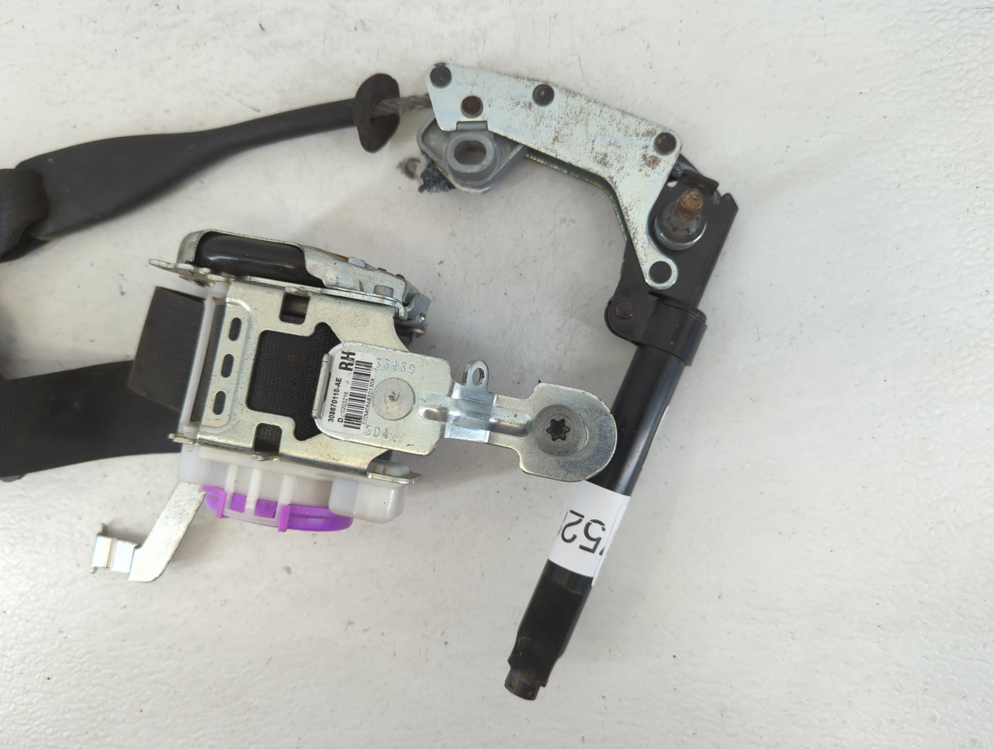 2015-2017 Ford Mustang Passenger Right Seat Belt Front Retractor - Oemusedautoparts1.com