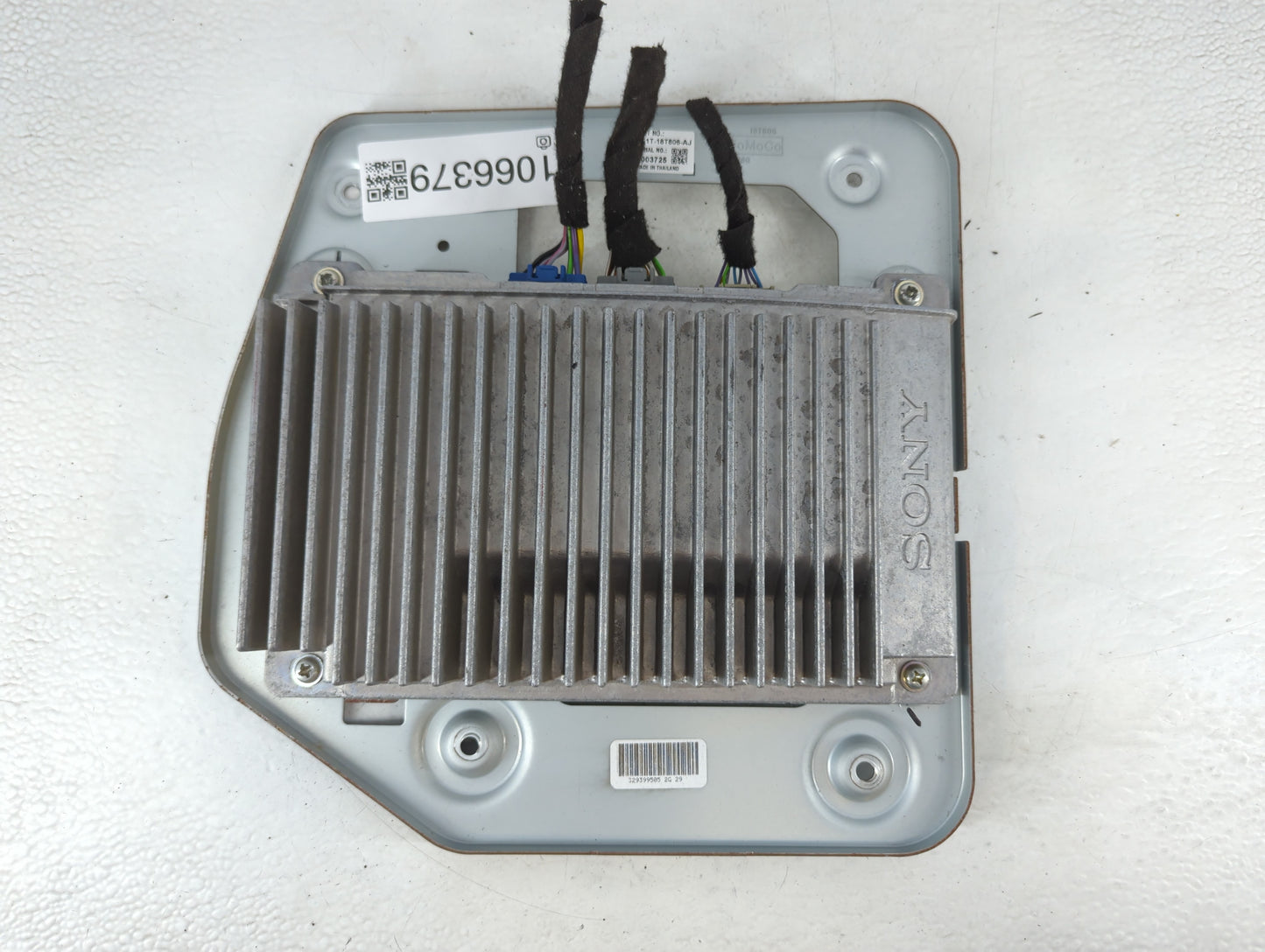 2016 Ford Taurus Radio Speaker Amplifier Dg1t-18t806-aj|329399505 - Oemusedautoparts1.com