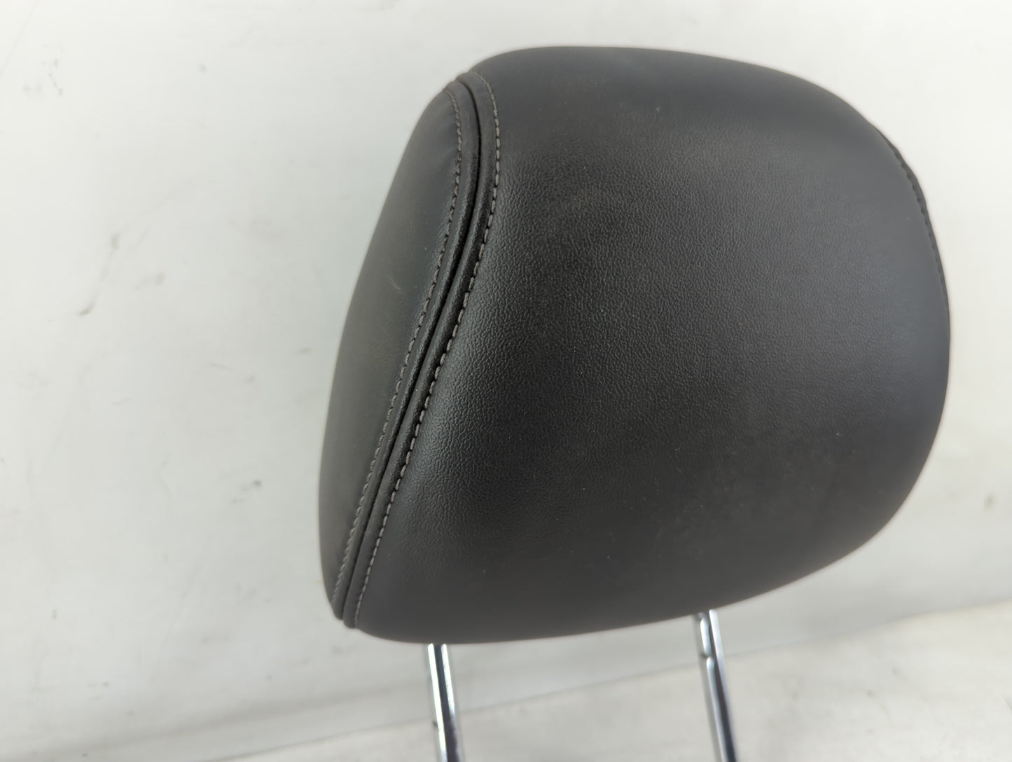 2016-2019 Ford Taurus Headrest Head Rest Front Driver Passenger Seat Fits Fits 2016 2017 2018 2019 OEM Used Auto Parts - Oem