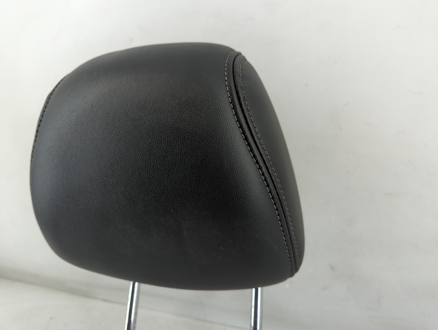 2016-2019 Ford Taurus Headrest Head Rest Front Driver Passenger Seat Fits Fits 2016 2017 2018 2019 OEM Used Auto Parts - Oem