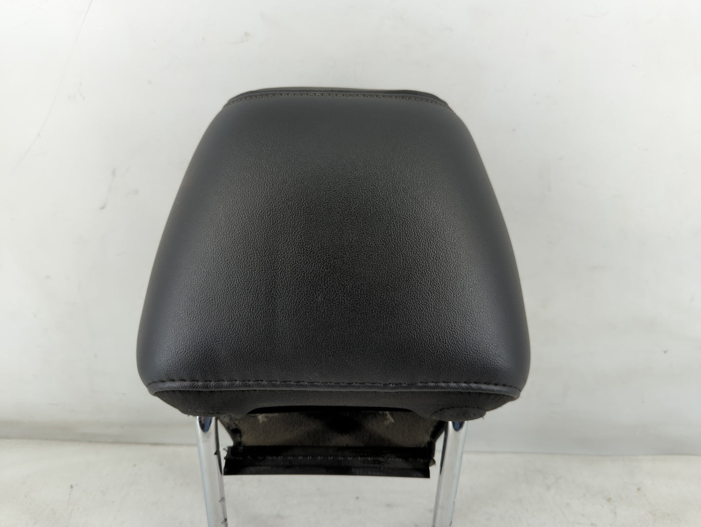 2016-2019 Ford Taurus Headrest Head Rest Front Driver Passenger Seat Fits Fits 2016 2017 2018 2019 OEM Used Auto Parts - Oem