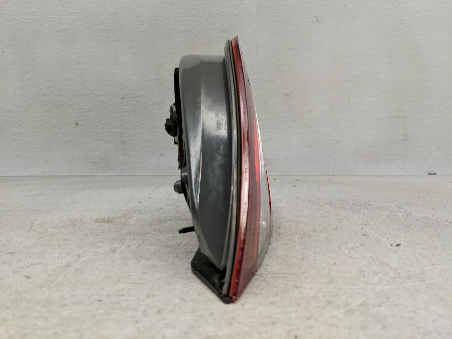 2013-2019 Ford Taurus Tail Light Assembly Driver Left OEM P/N:DG13-15B503-AN Fits Fits 2013 2014 2015 2016 2017 2018 2019 OE