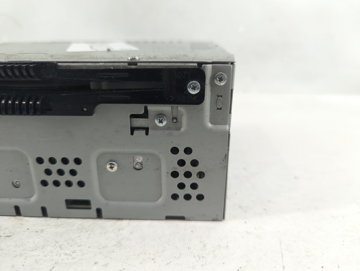 2016-2017 Ford Taurus Radio AM FM Cd Player Receiver Replacement Fits Fits 2016 2017 OEM Used Auto Parts - Oemusedautoparts1