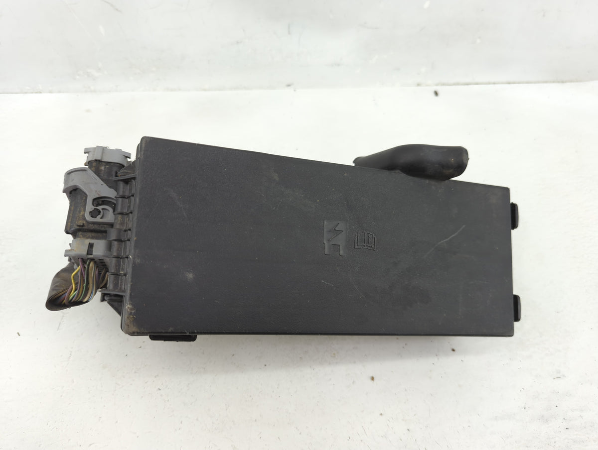 2013-2016 Ford Taurus Fusebox Fuse Box Panel Relay Module P/N:DG1T-14A003-BA Fits Fits 2013 2014 2015 2016 OEM Used Auto Par