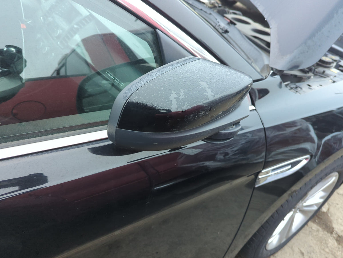 2013-2019 Ford Taurus Passenger Side View Mirror - Right Door Mirror OEM Used - Oemusedautoparts1.com