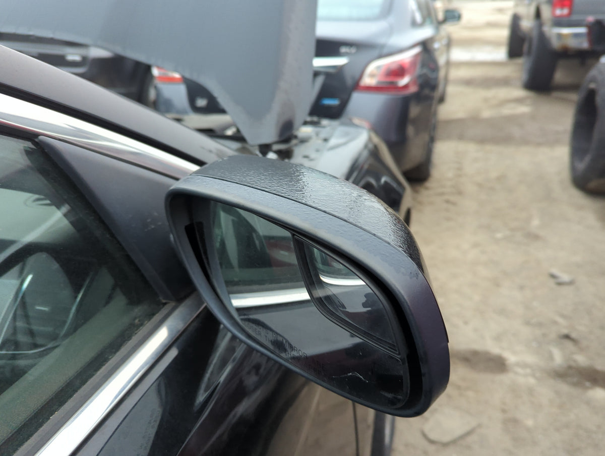 2013-2019 Ford Taurus Passenger Side View Mirror - Right Door Mirror OEM Used - Oemusedautoparts1.com