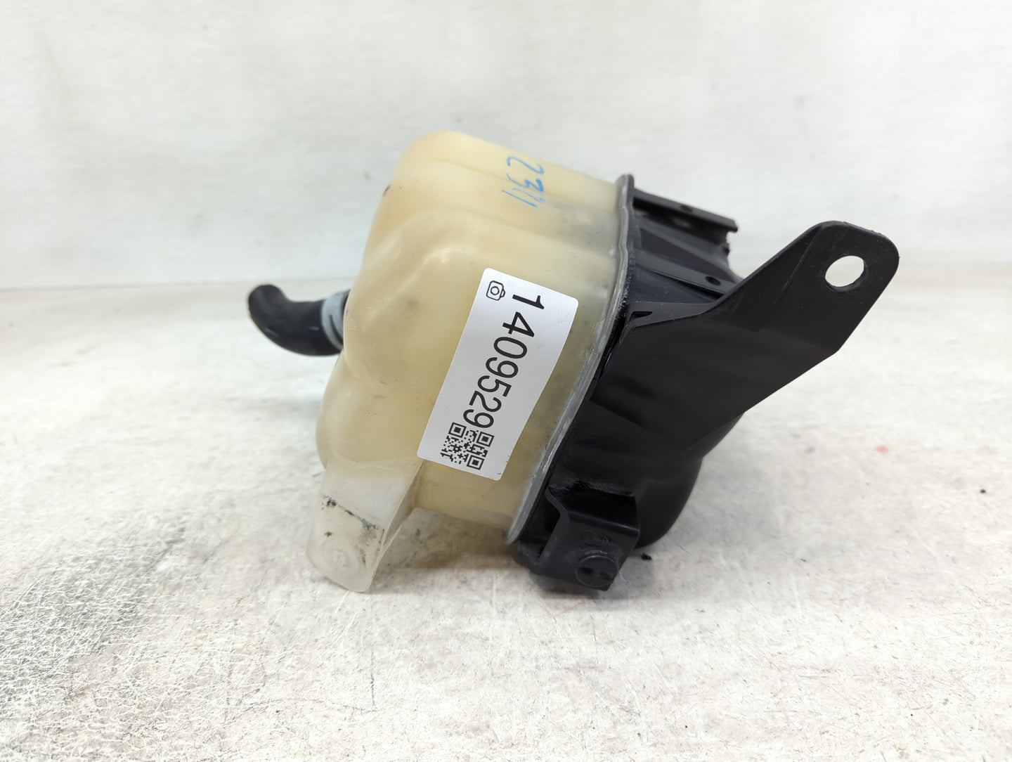 2012-2019 Ford Taurus Radiator Coolant Overflow Expansion Tank Bottle - Oemusedautoparts1.com