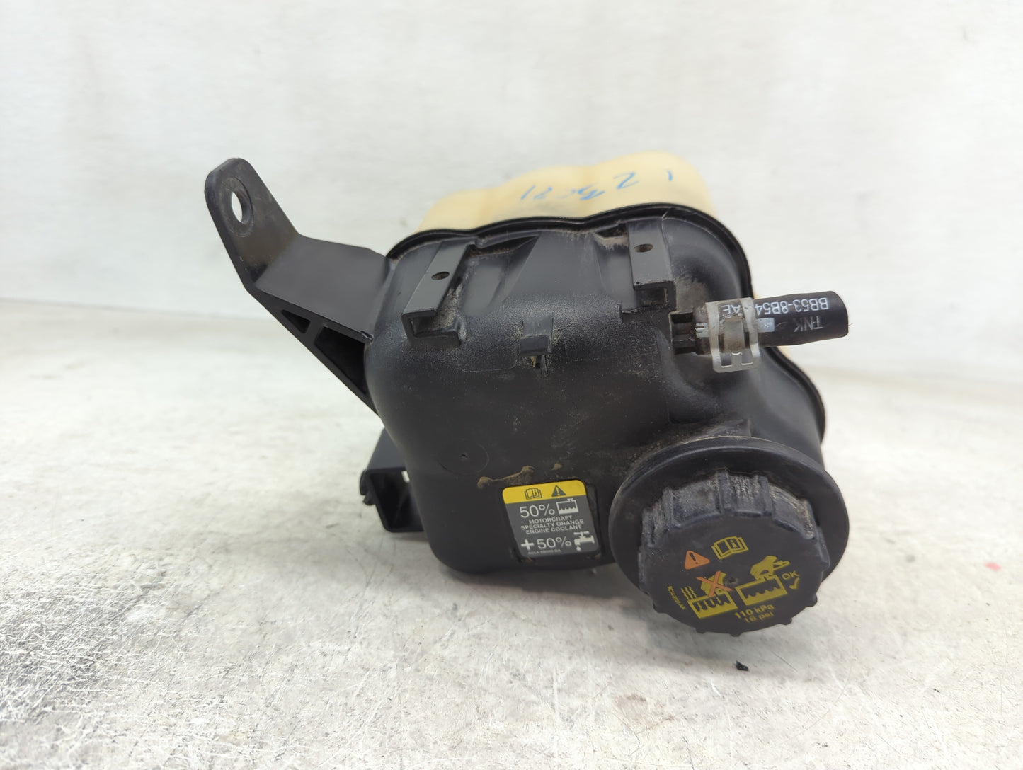 2012-2019 Ford Taurus Radiator Coolant Overflow Expansion Tank Bottle - Oemusedautoparts1.com