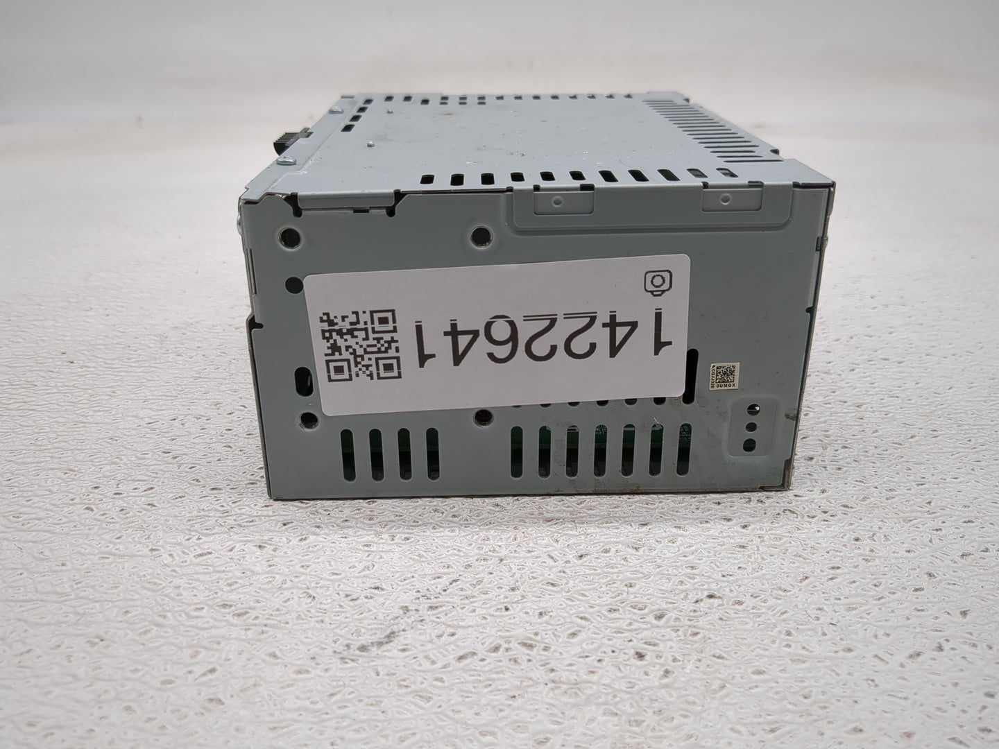2015-2019 Ford Taurus Radio AM FM Cd Player Receiver Replacement P/N:DG1T-19C107-LD Fits Fits 2015 2016 2017 2018 2019 OEM U