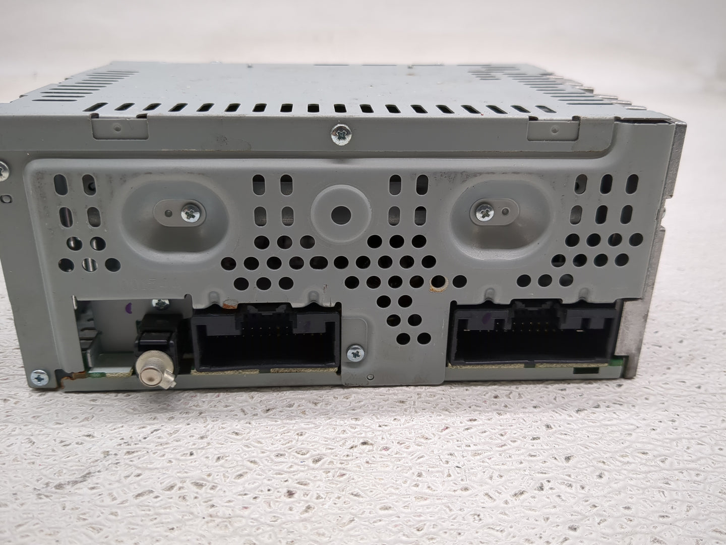 2015-2019 Ford Taurus Radio AM FM Cd Player Receiver Replacement P/N:DG1T-19C107-LD Fits Fits 2015 2016 2017 2018 2019 OEM U
