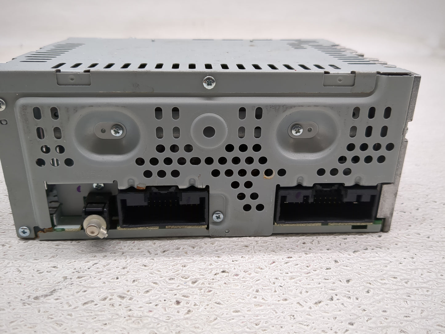 2015-2019 Ford Taurus Radio AM FM Cd Player Receiver Replacement P/N:DG1T-19C107-LD Fits Fits 2015 2016 2017 2018 2019 OEM U