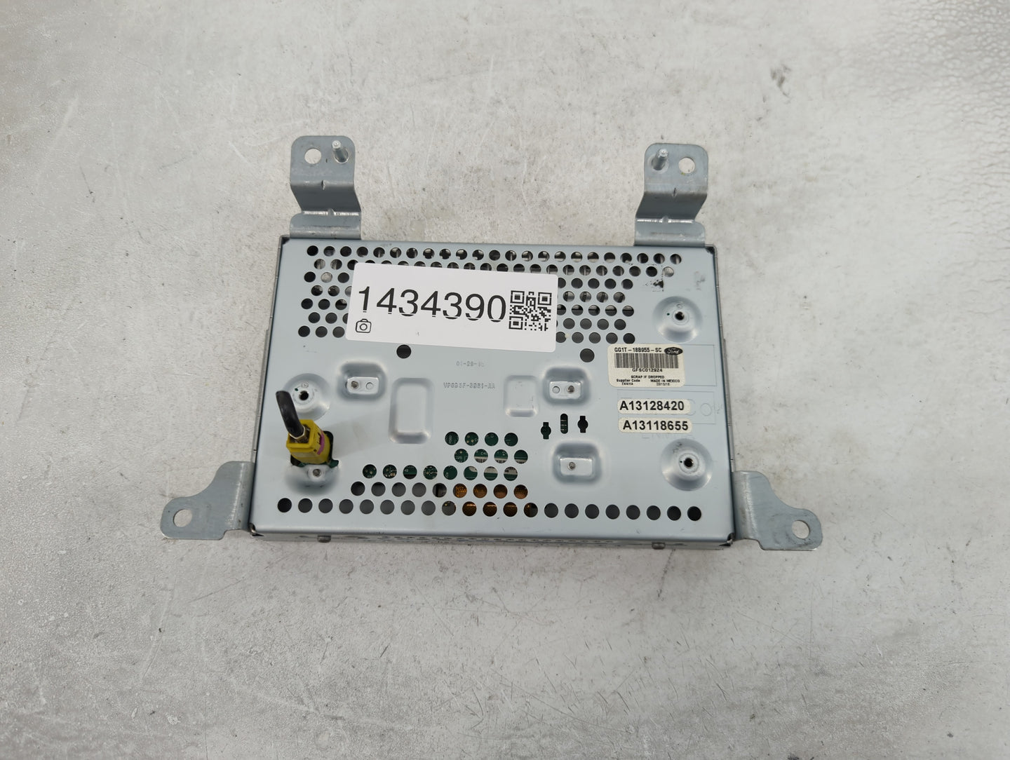 2016 Ford Taurus Information Display Screen - Oemusedautoparts1.com