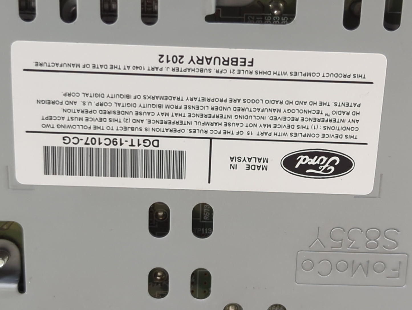 2016-2017 Ford Taurus Radio AM FM Cd Player Receiver Replacement P/N:DG1T-19C107-CG Fits Fits 2016 2017 OEM Used Auto Parts 