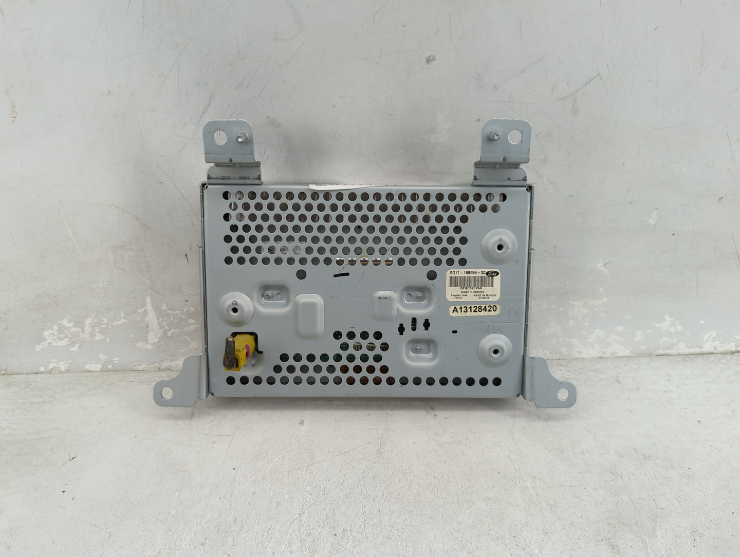 2016 Ford Taurus Information Display Screen - Oemusedautoparts1.com
