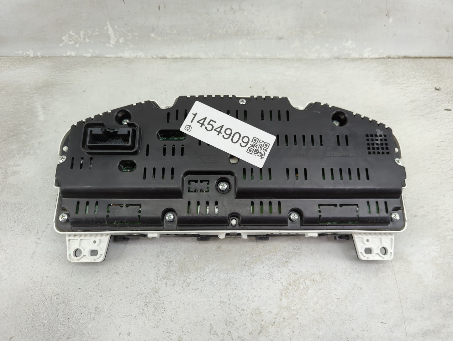 2016 Ford Taurus Instrument Cluster Speedometer Gauges P/N:GG1T-10849-AB Miles: Fits OEM Used Auto Parts - Oemusedautoparts1