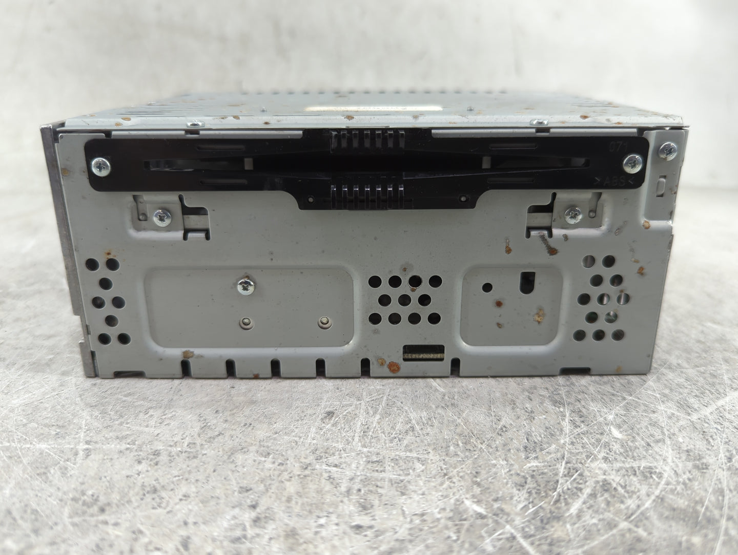 2016-2017 Ford Taurus Radio AM FM Cd Player Receiver Replacement P/N:DG1T-19C107-ND Fits Fits 2016 2017 OEM Used Auto Parts 