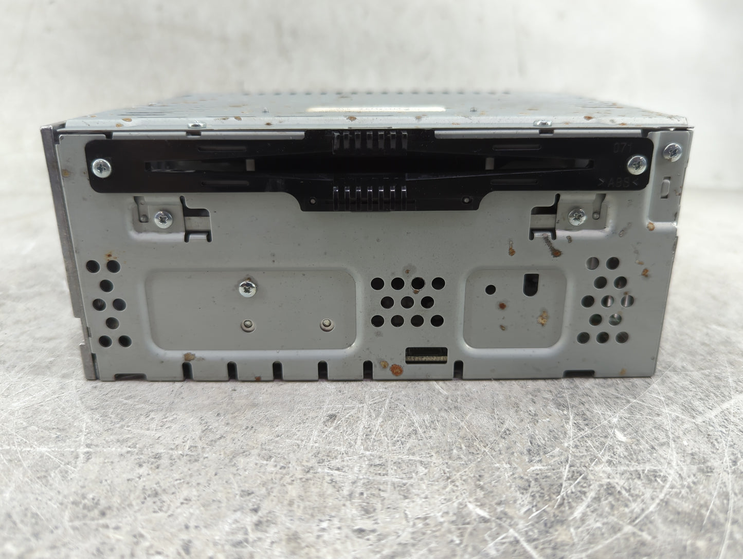 2016-2017 Ford Taurus Radio AM FM Cd Player Receiver Replacement P/N:DG1T-19C107-ND Fits Fits 2016 2017 OEM Used Auto Parts 