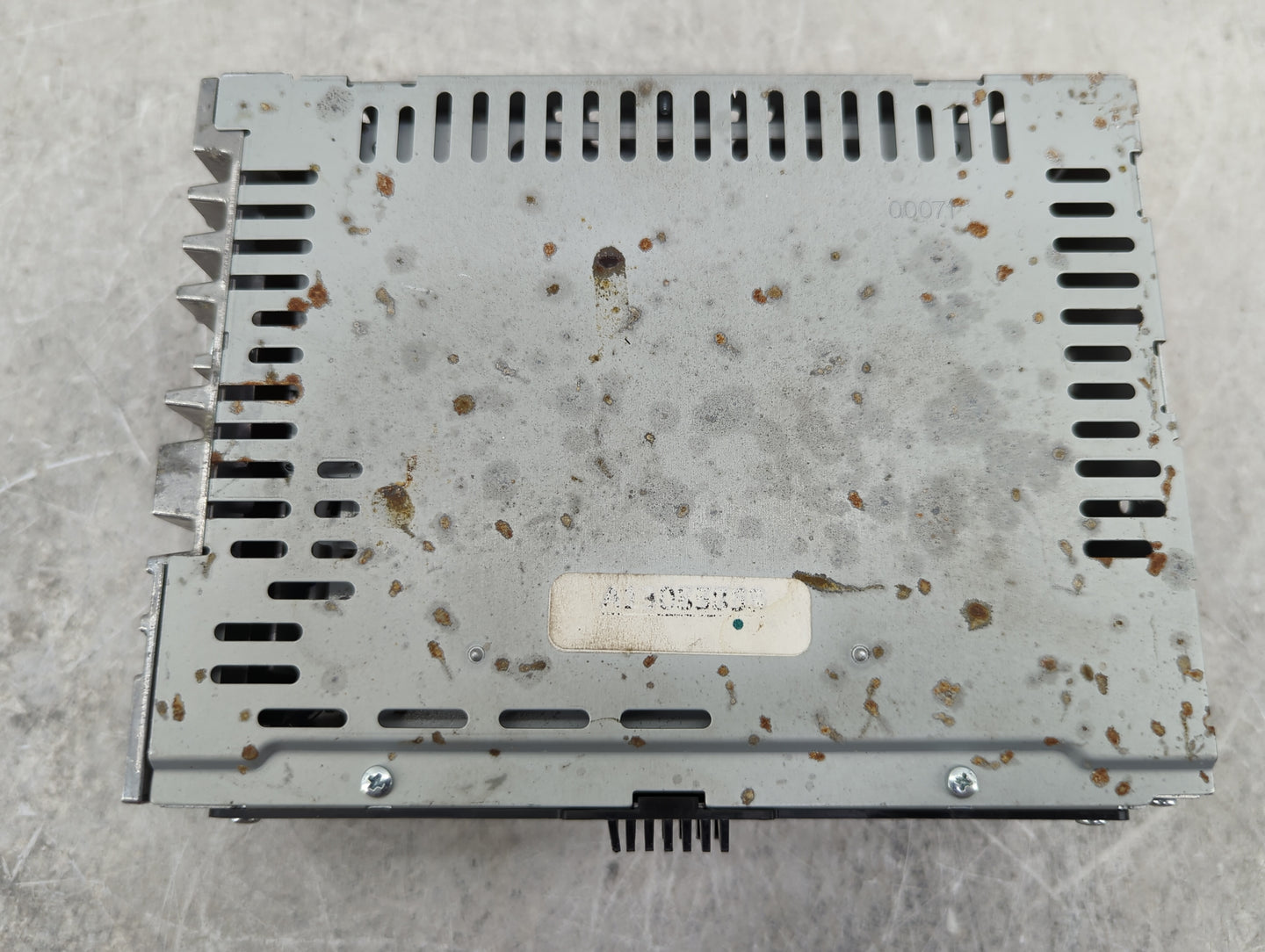 2016-2017 Ford Taurus Radio AM FM Cd Player Receiver Replacement P/N:DG1T-19C107-ND Fits Fits 2016 2017 OEM Used Auto Parts 