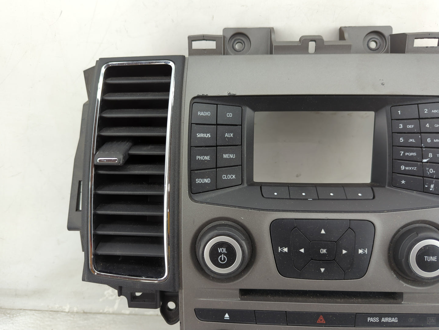 2014-2019 Ford Taurus Radio Control Panel 1466254 - Oemusedautoparts1.com